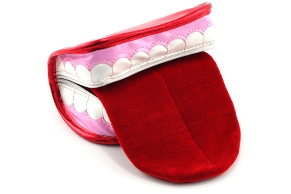 Smiling-Teeth-Purse_24616-l.jpg